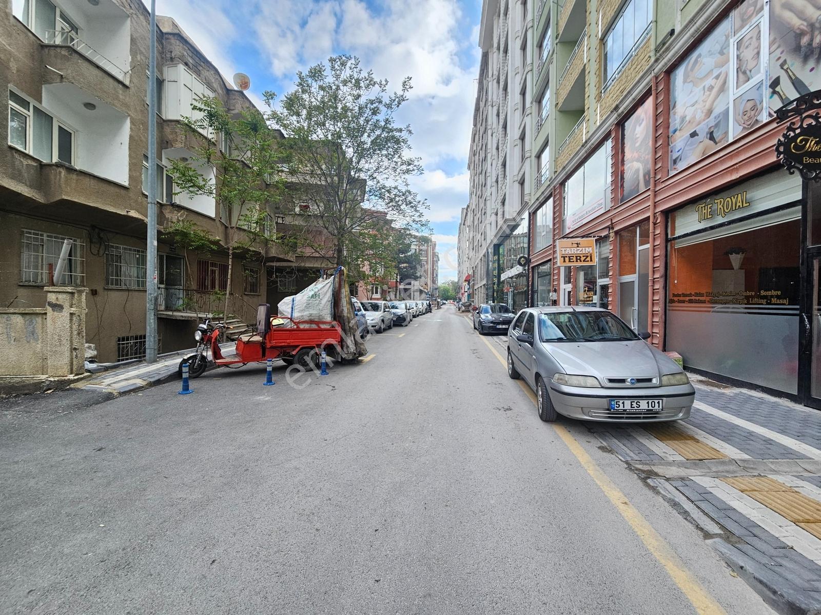 Toros Emlak'tan Bor Cad. Arkası Satılık 3 Katlı 270 M2 Dükkan - Görsel 10