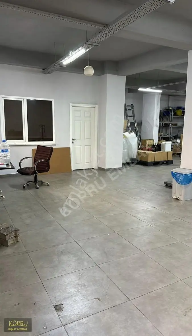 Köprü Emlaktan 75.yıl Mah. Net 300 M2 Düz Giriş Kiralık Dükkan