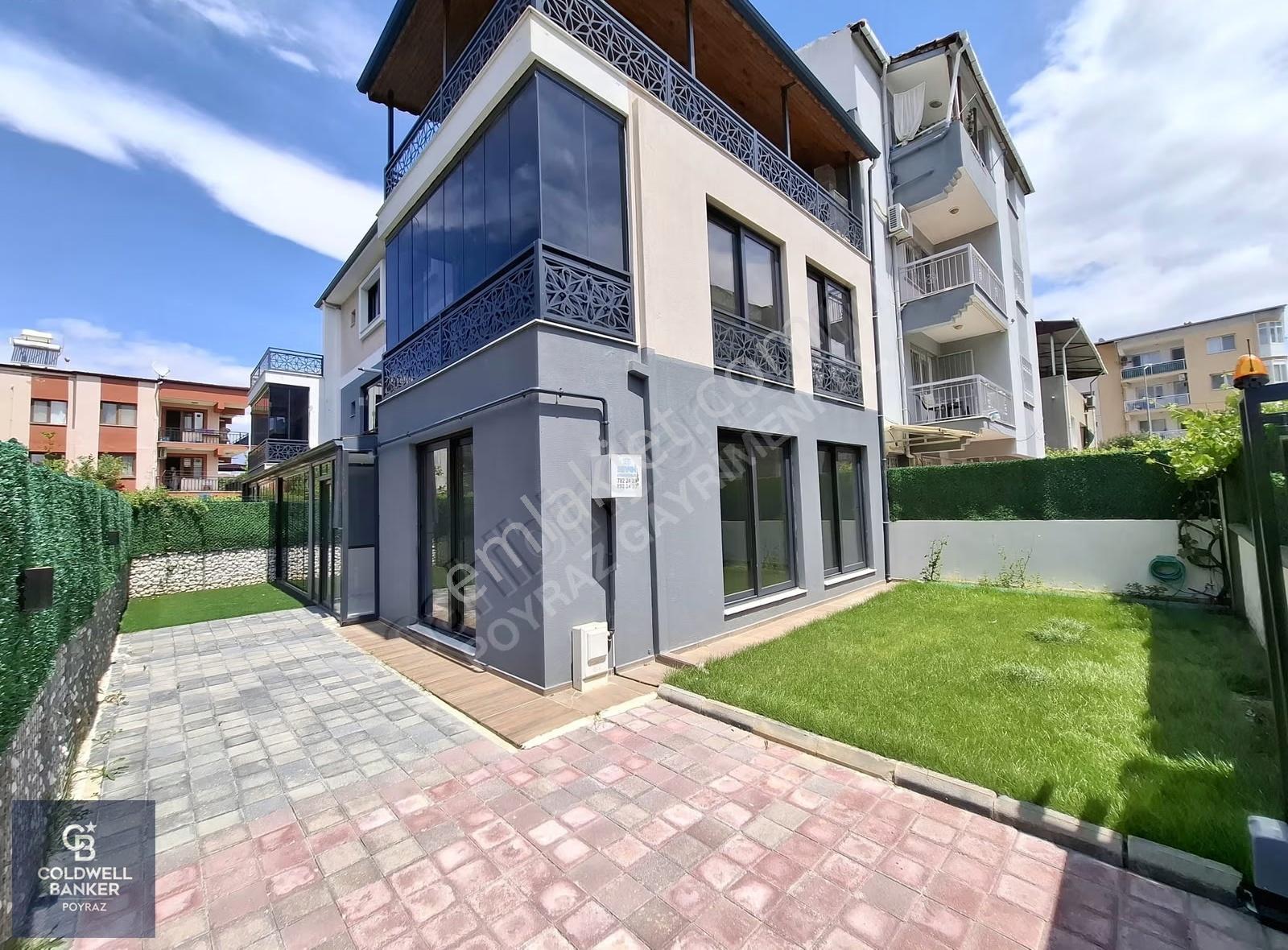 Menderes Coldwell Banker'den Cüneytbey Mh. 4+1 Otoparklı Villa..