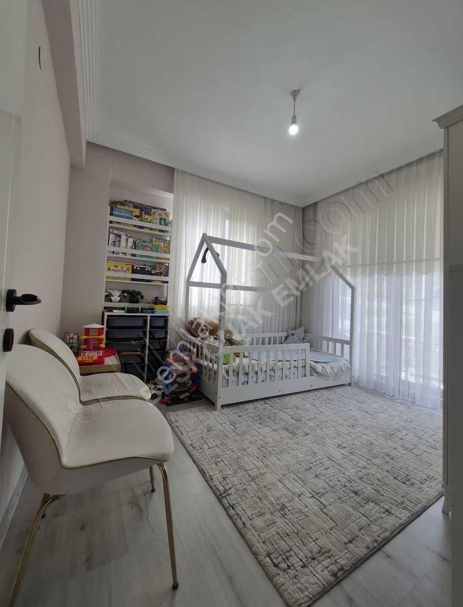 Akçaova Merkezde Ormana Sıfır Villa - Görsel 3