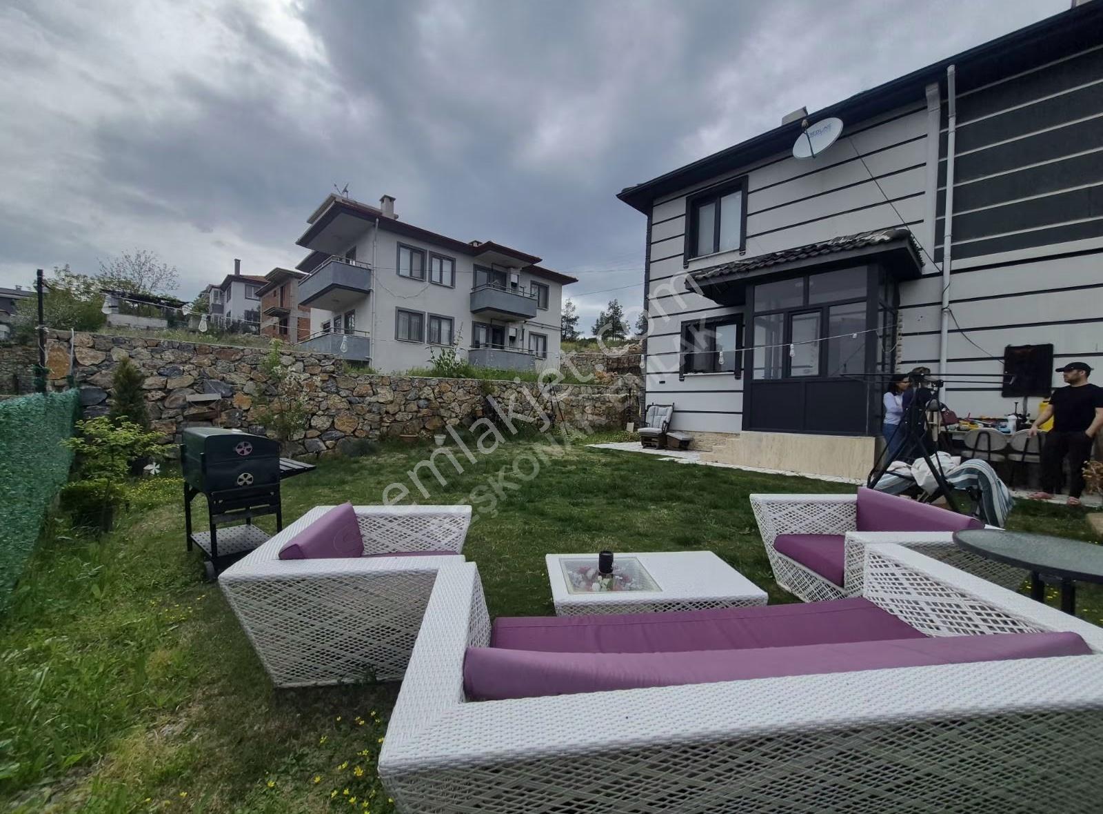 Akçaova Merkezde Ormana Sıfır Villa - Görsel 20