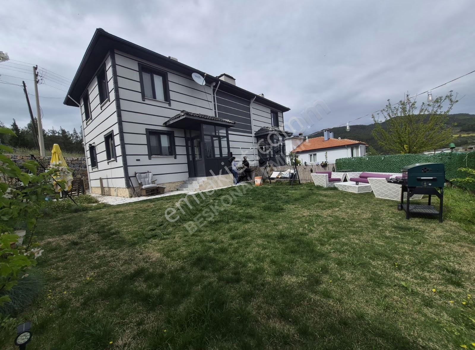 Akçaova Merkezde Ormana Sıfır Villa - Görsel 14