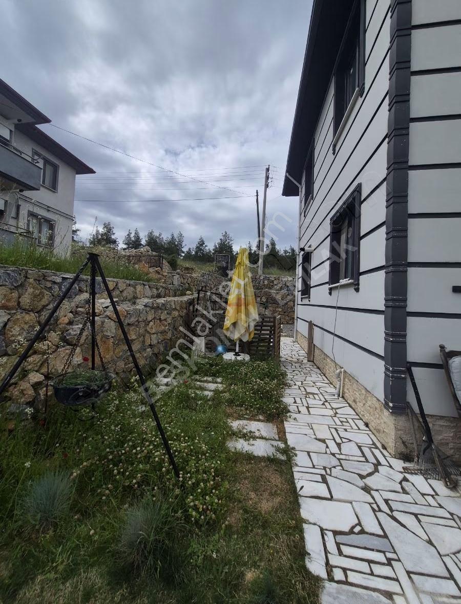Akçaova Merkezde Ormana Sıfır Villa - Görsel 13