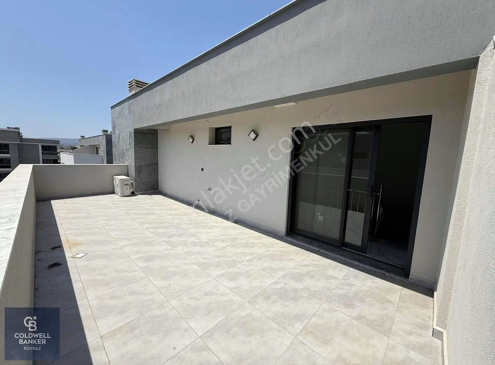 Site İçerisinde Müstakil Havuzlu Satılık 4+1 Tripleks Villa - Görsel 5
