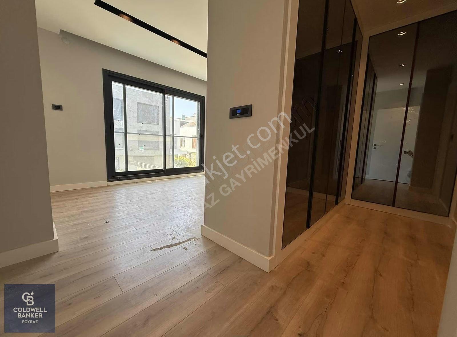 Site İçerisinde Müstakil Havuzlu Satılık 4+1 Tripleks Villa - Görsel 13