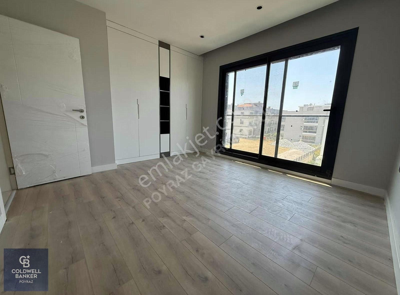 Site İçerisinde Müstakil Havuzlu Satılık 4+1 Tripleks Villa - Görsel 9