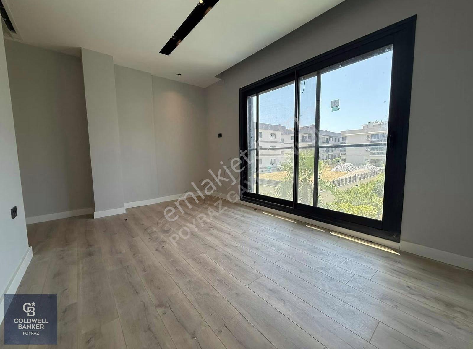 Site İçerisinde Müstakil Havuzlu Satılık 4+1 Tripleks Villa - Görsel 22