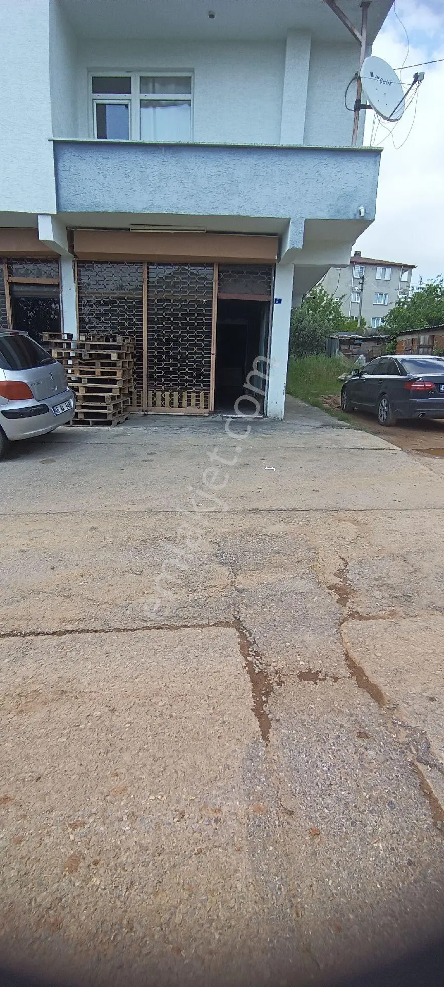 Çayırova Şekerpınar Mah. Kiralık Dükkan