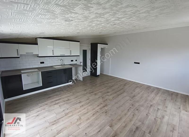 Akbük'te Kiralık Havuzlu Sitede 3+1 Manzaralı Dubleks - Görsel 10