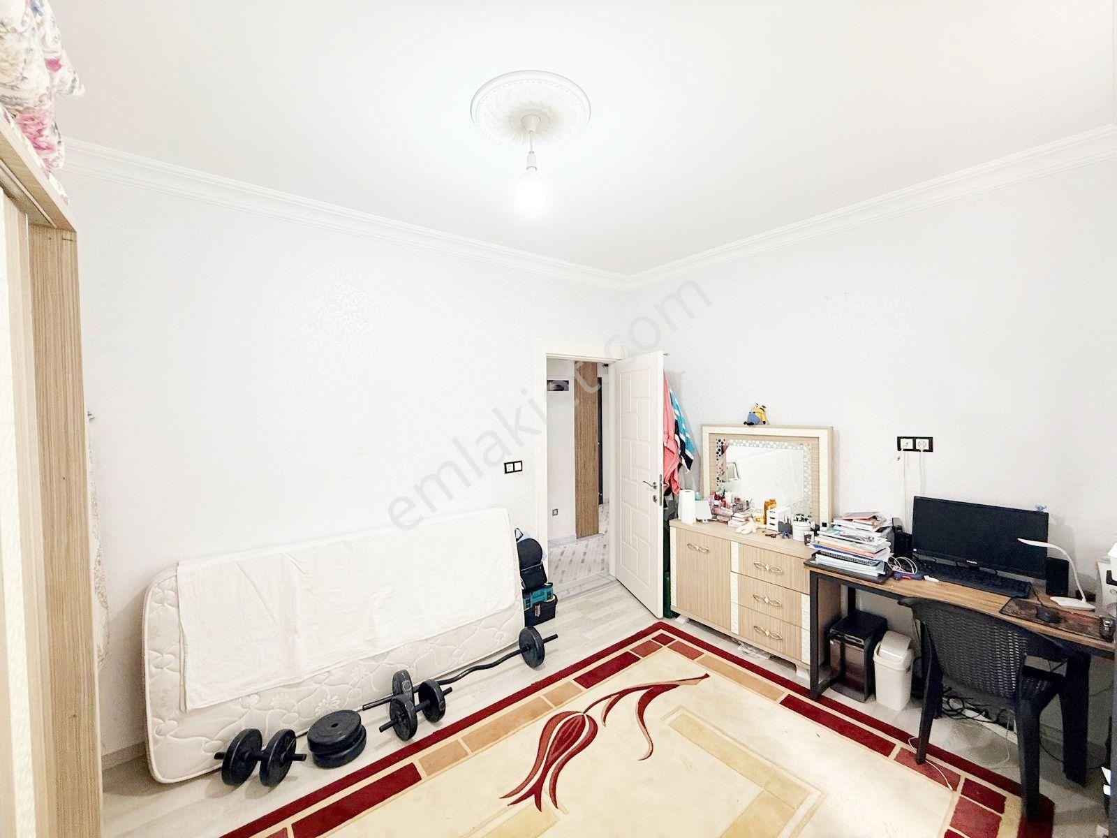 Beykent'te Eşsiz Manzaralı Ön Cephe Ana Yol Üzerinde 2+1 Daire - Görsel 17