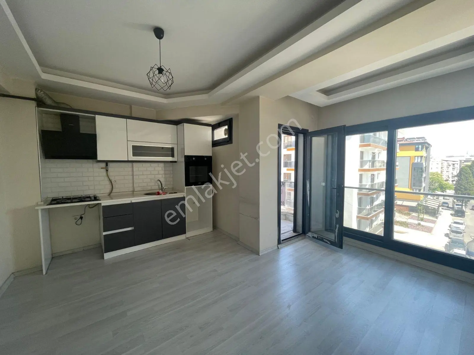 Namlı'dan Mükemmel Konumda, Yerden Isıtmalı 1+1 Kiralık - Görsel 4