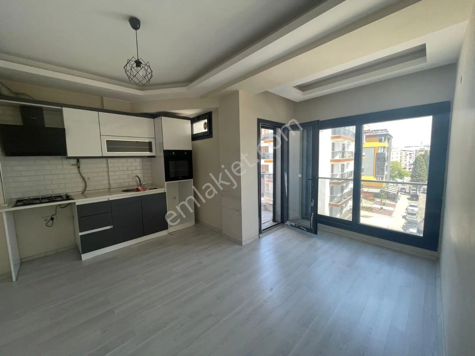 Namlı'dan Mükemmel Konumda, Yerden Isıtmalı 1+1 Kiralık - Görsel 2