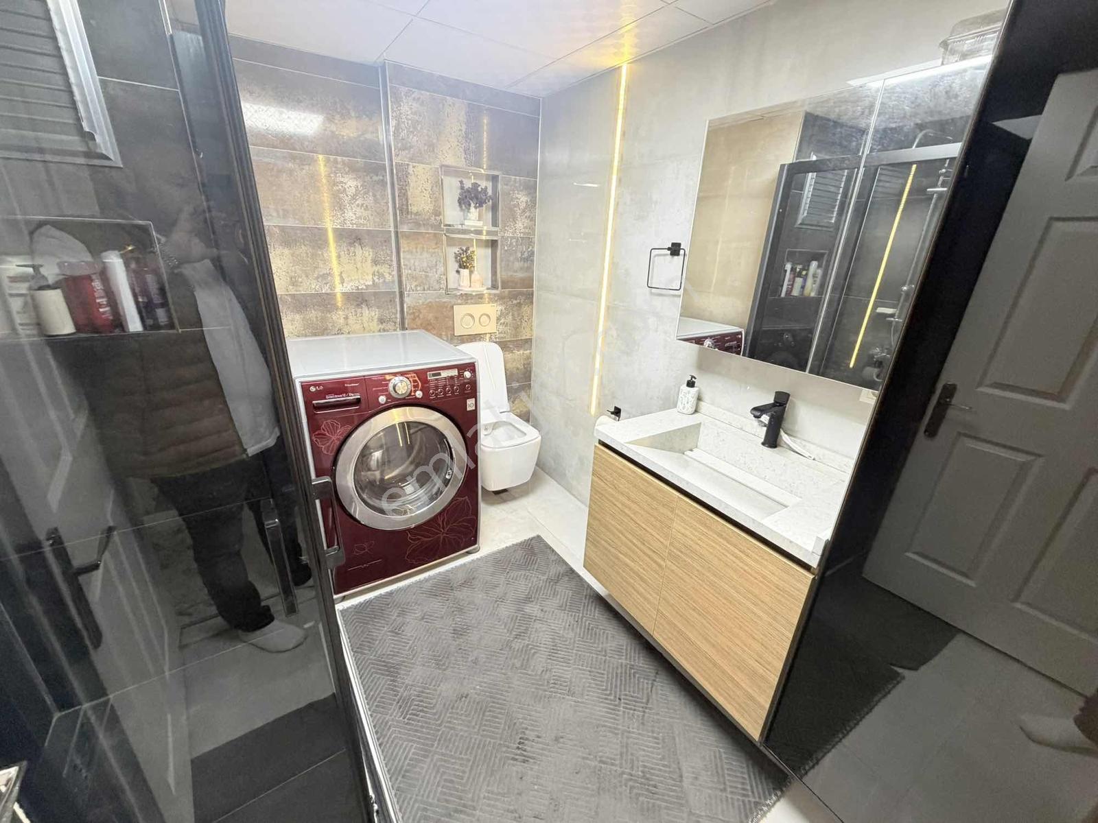 Gülyaka Mah. 16 Senelik Otoparklı Manzaralı 3+1 Lüx Daire - Görsel 29