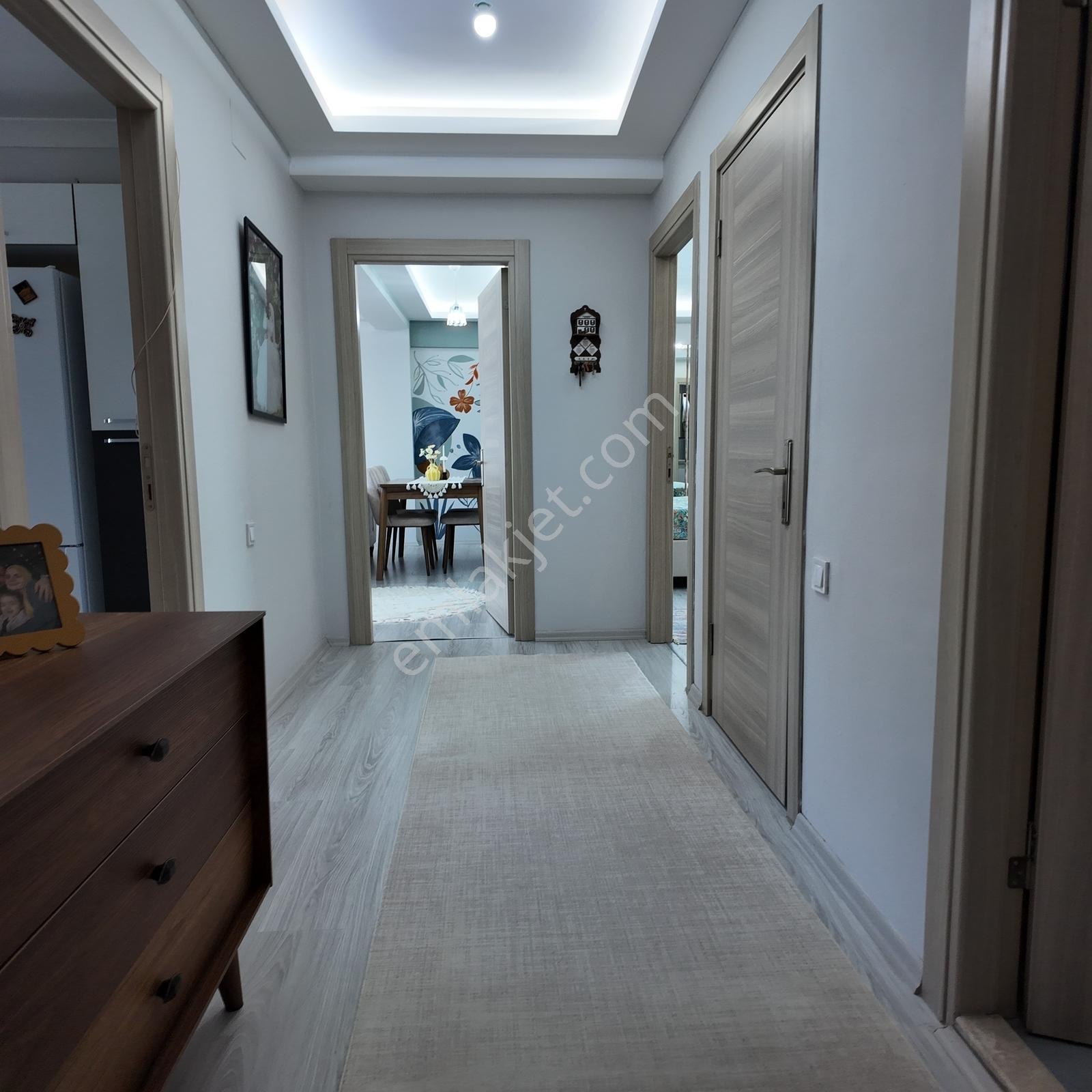 Hürriyet Mahallesi 3 Katlı Karahan City Sitesinde 210 M2 Dubleks