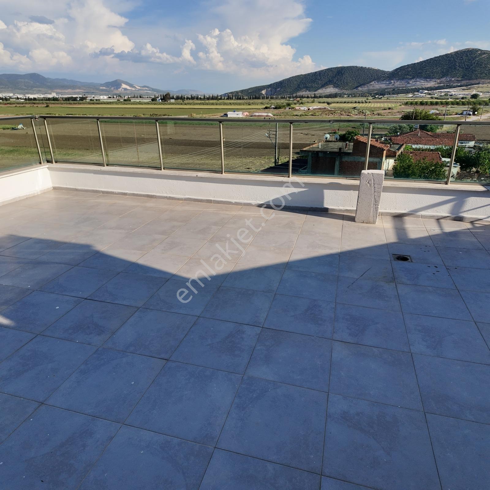 Hürriyet Mahallesi 3 Katlı Karahan City Sitesinde 210 M2 Dubleks - Görsel 2