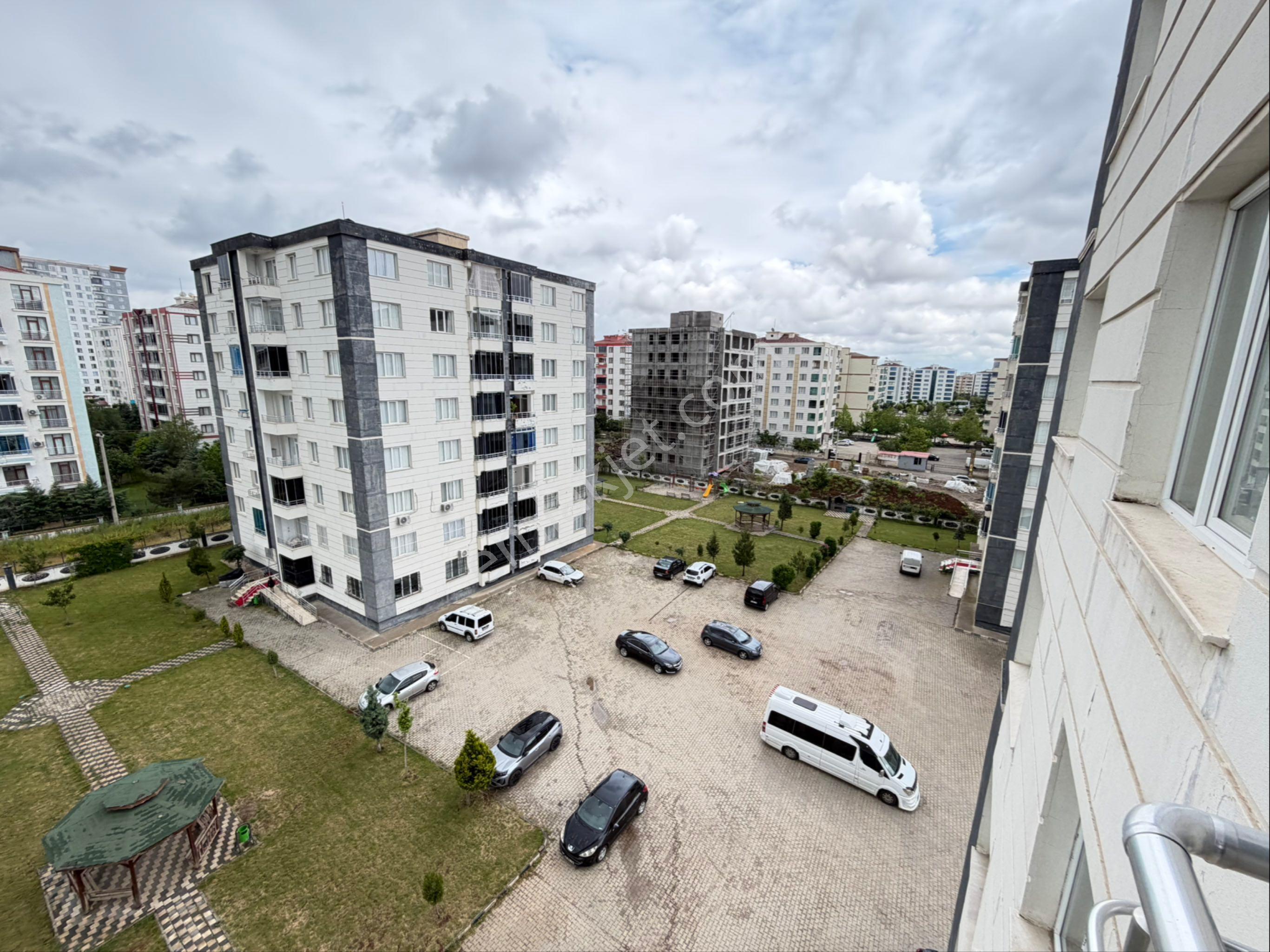Siverek Caddesi Üzeri Satılık 3+1 Fırsat Daire - Görsel 4