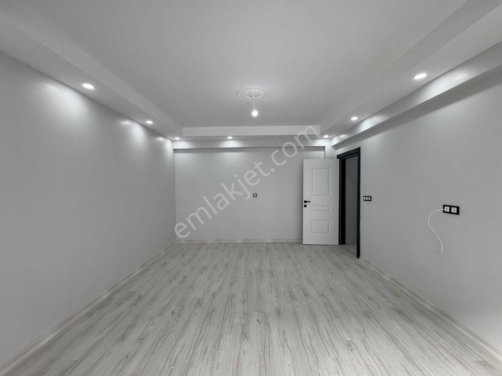 Ze/max Gayrimenkul'den Namık Kemal Mah. Kiralık 2+1 Sıfır Daire - Görsel 4