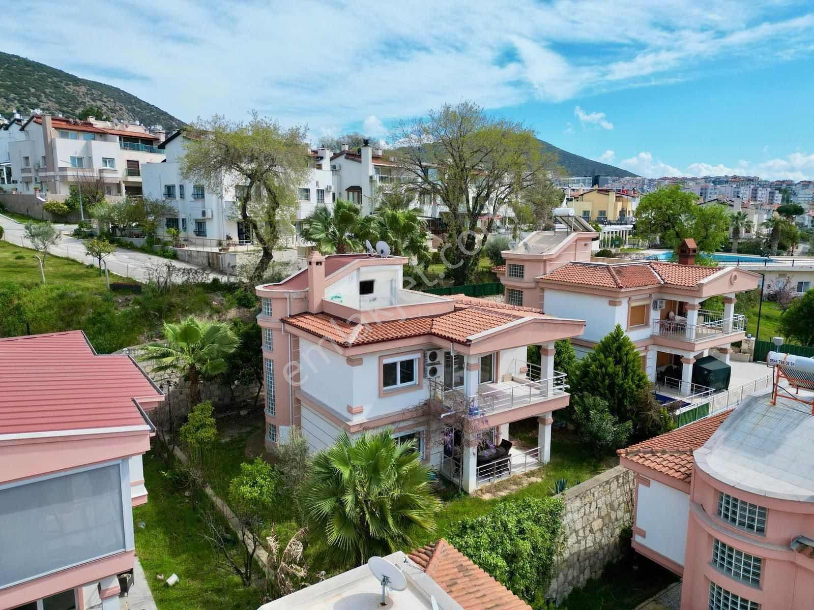 Kuşadası Marina Bölgesi 400m2 Arsa Kullanımı Deniz Manzaralı - Görsel 25