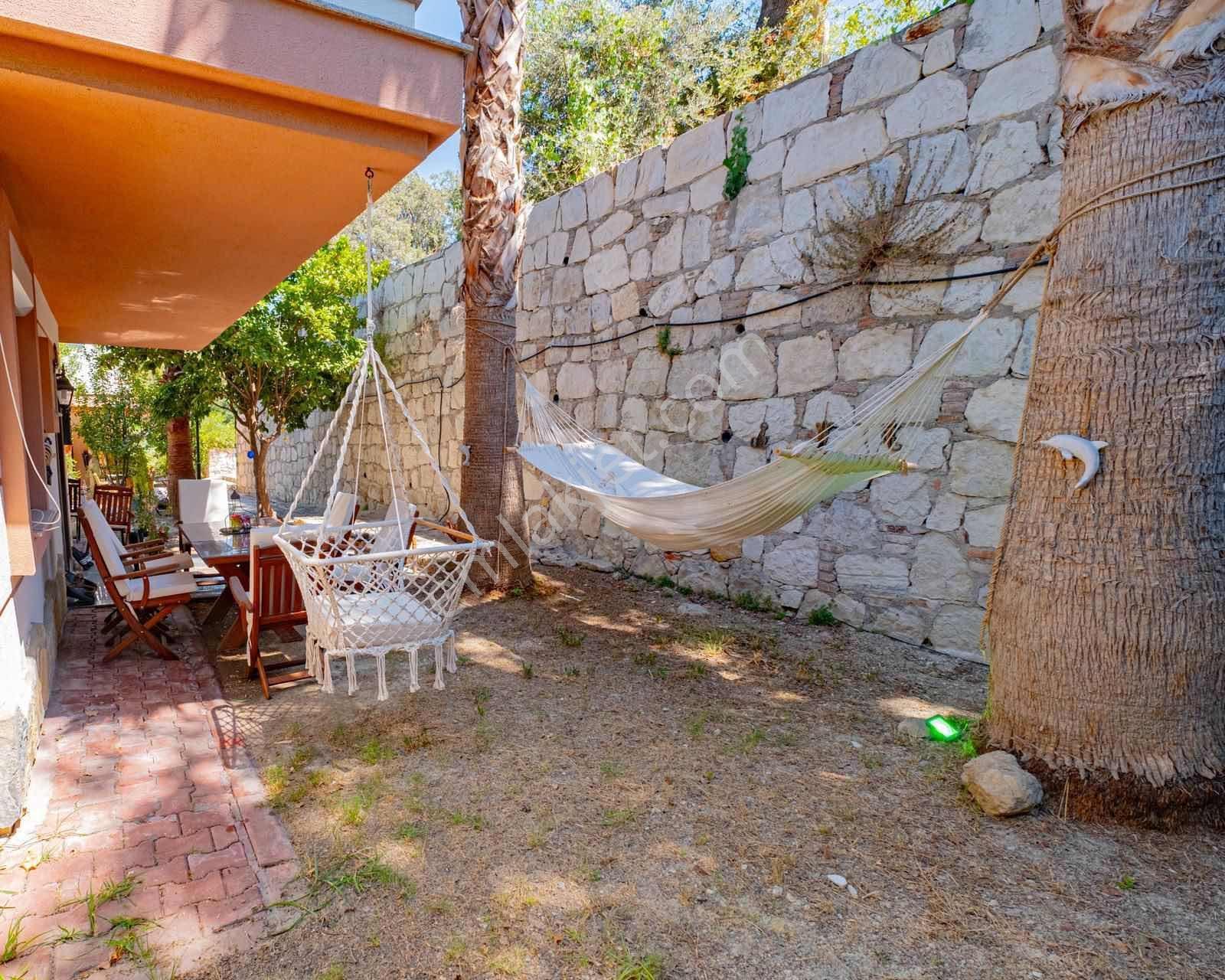 Kuşadası Marina Bölgesi 400m2 Arsa Kullanımı Deniz Manzaralı - Görsel 19