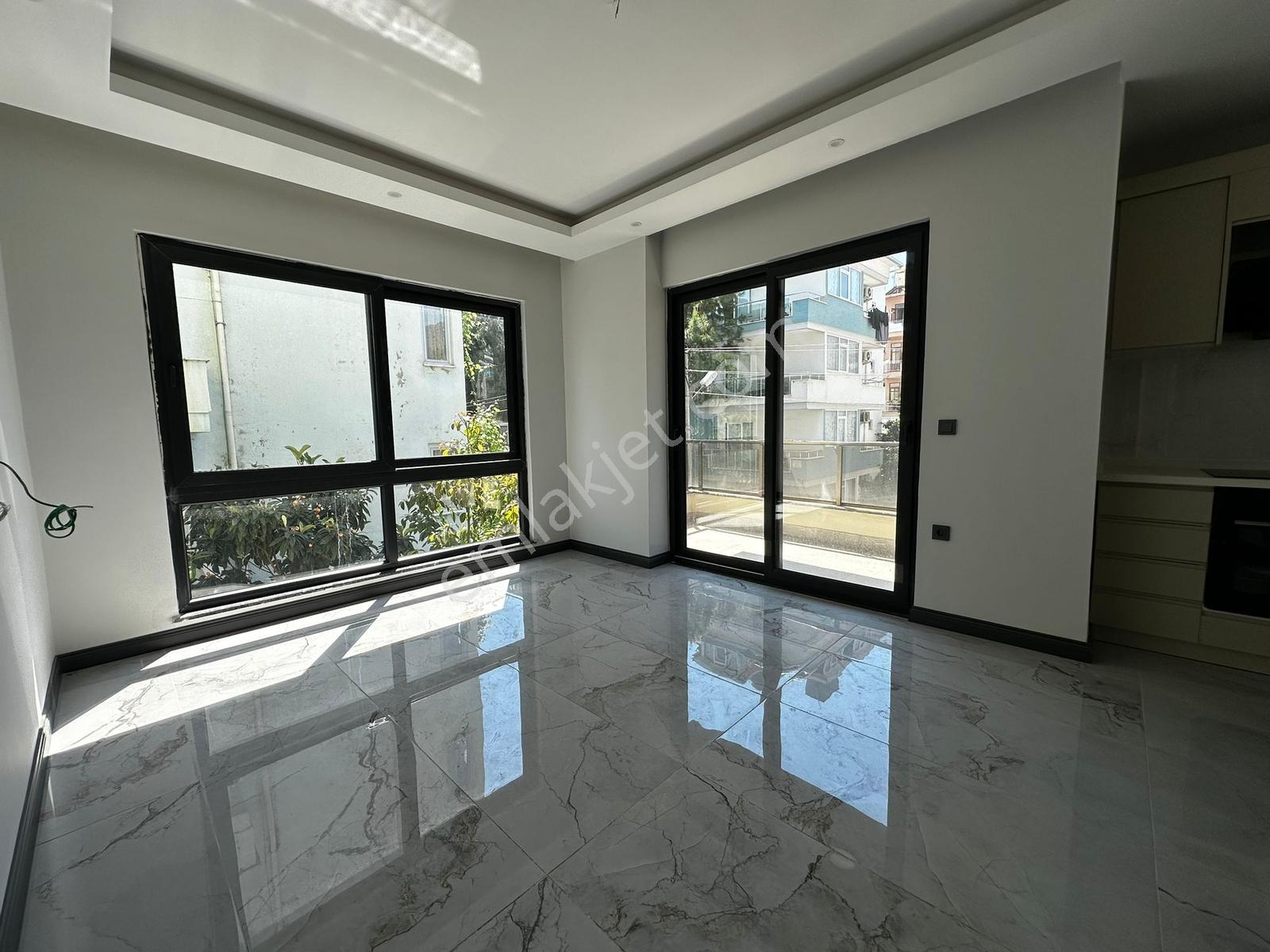 Alanya Kleopatra 'da 1+1 Satılık Daire - Görsel 3
