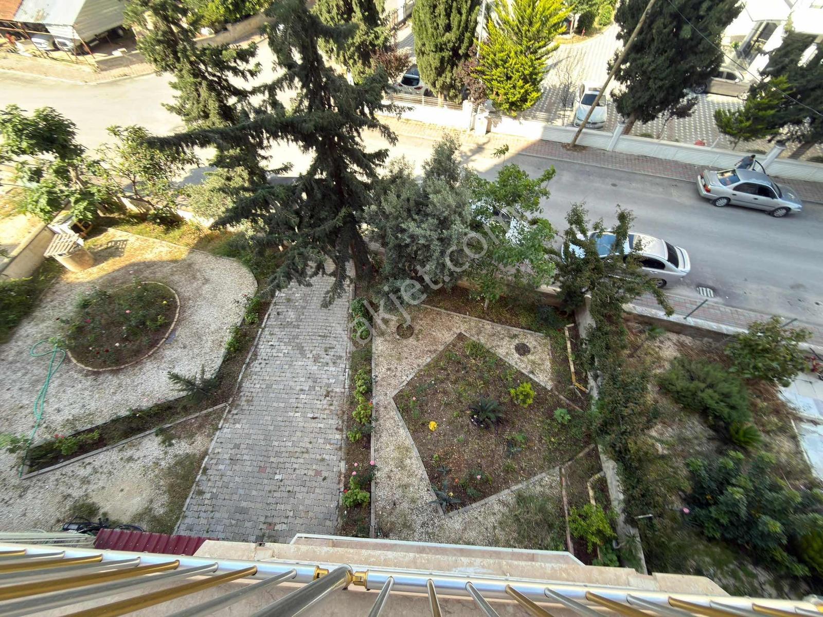 Erdemli Akdeniz Mahallesinde Denize Sıfır 3+1 Daire - Görsel 27