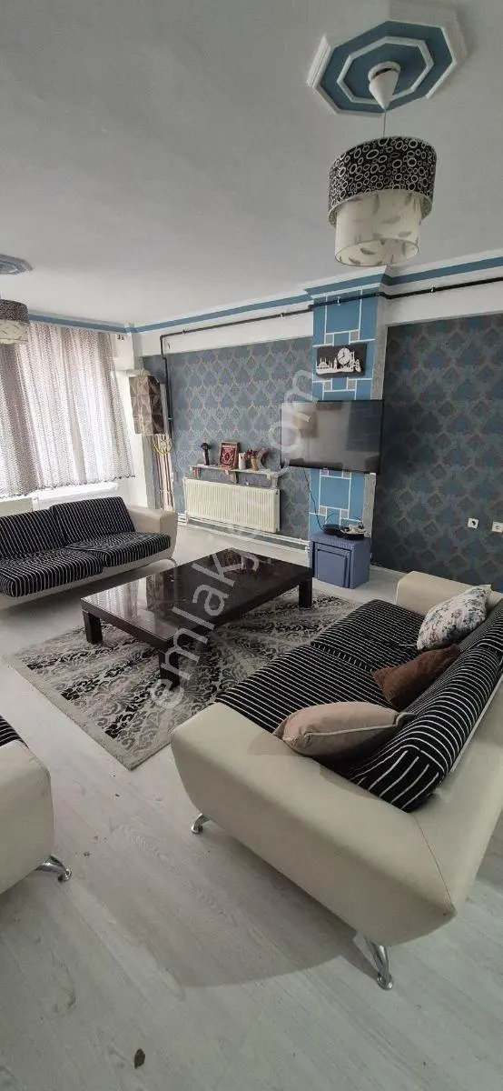 Çiftlikte Konum İtibari İle Çok Güzel 3+1 Acil Satılık Güzel
