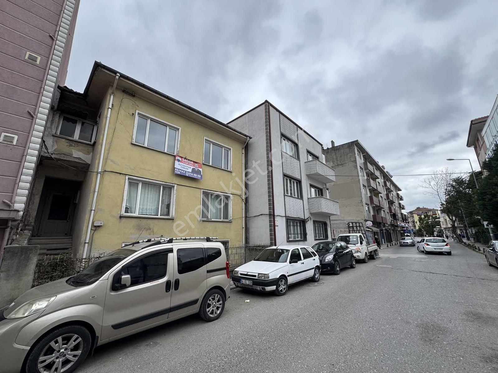 Remax Hür'den Şehrin Merkezinde Satılık Ticari Arsa