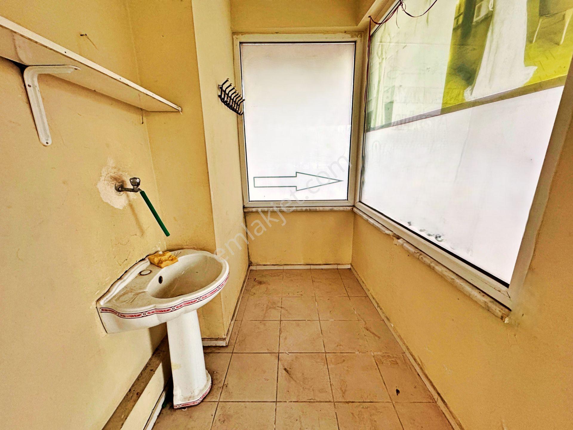 Akçay İkizçayda Gültaş Emlaktan Kiralık Denize Çok Yakın Köşe Dükkan - Görsel 30