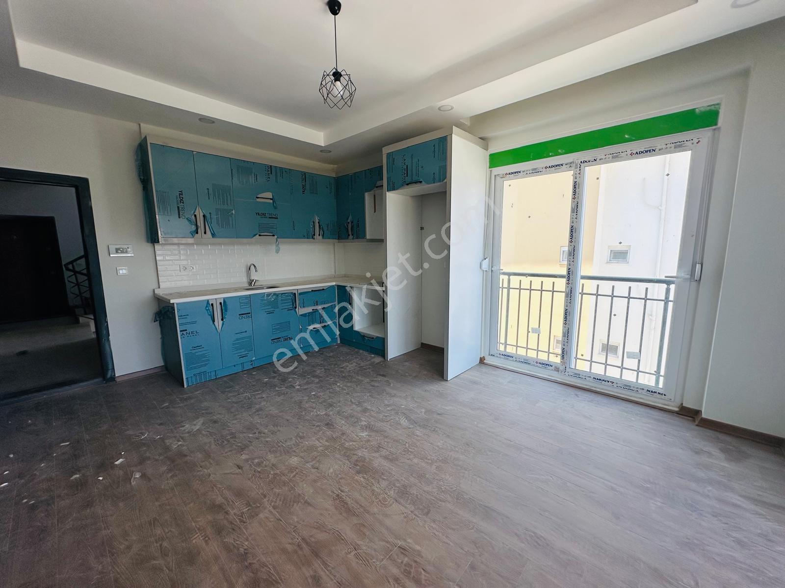 Manavgat Ilıca Mah. Havuzlu Sitede 1+1 Satılık Sıfır Daire