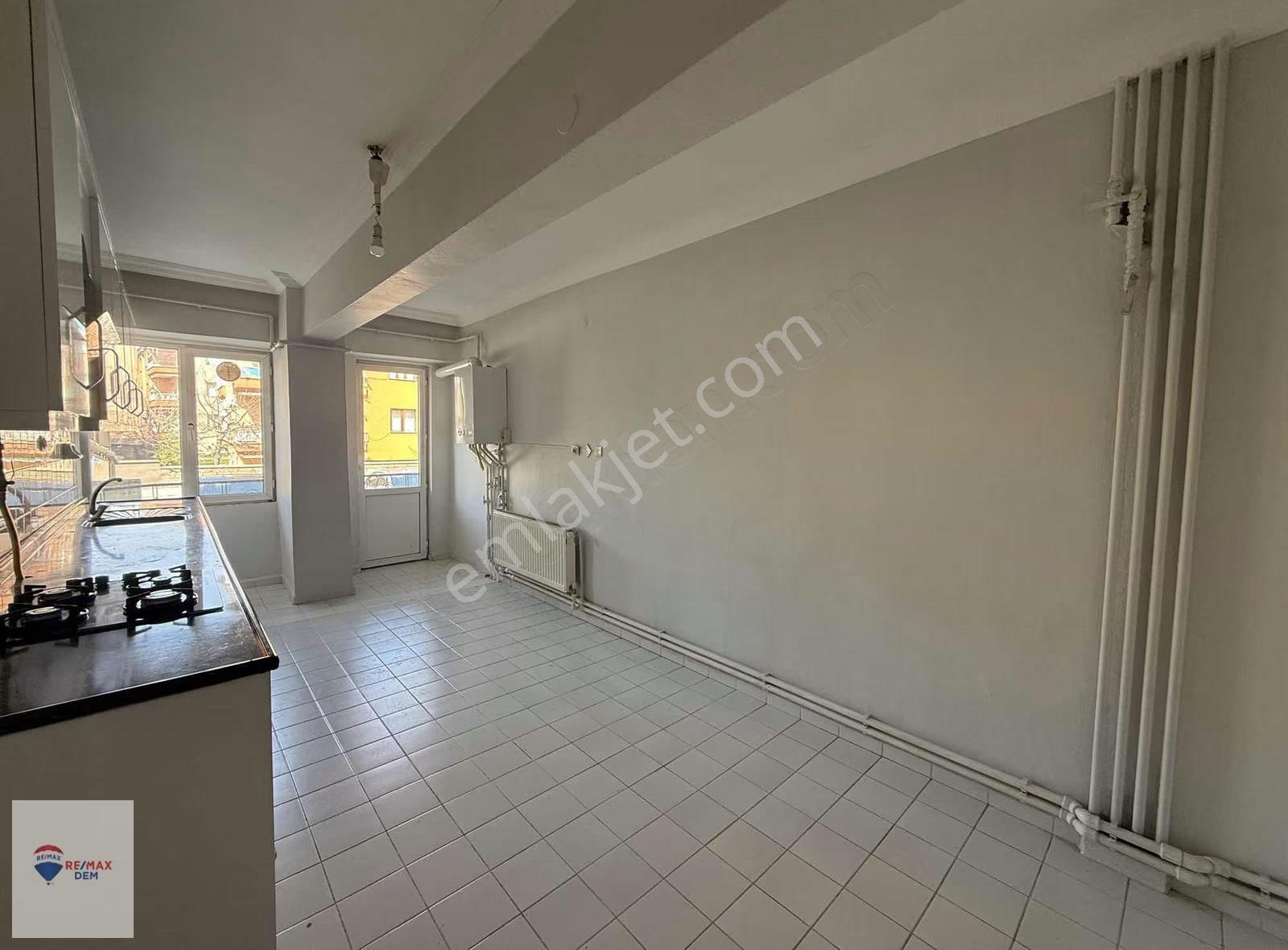 Remax Dem'den Arslanlı Mah.satılık 3+1geniş Daire - Görsel 11