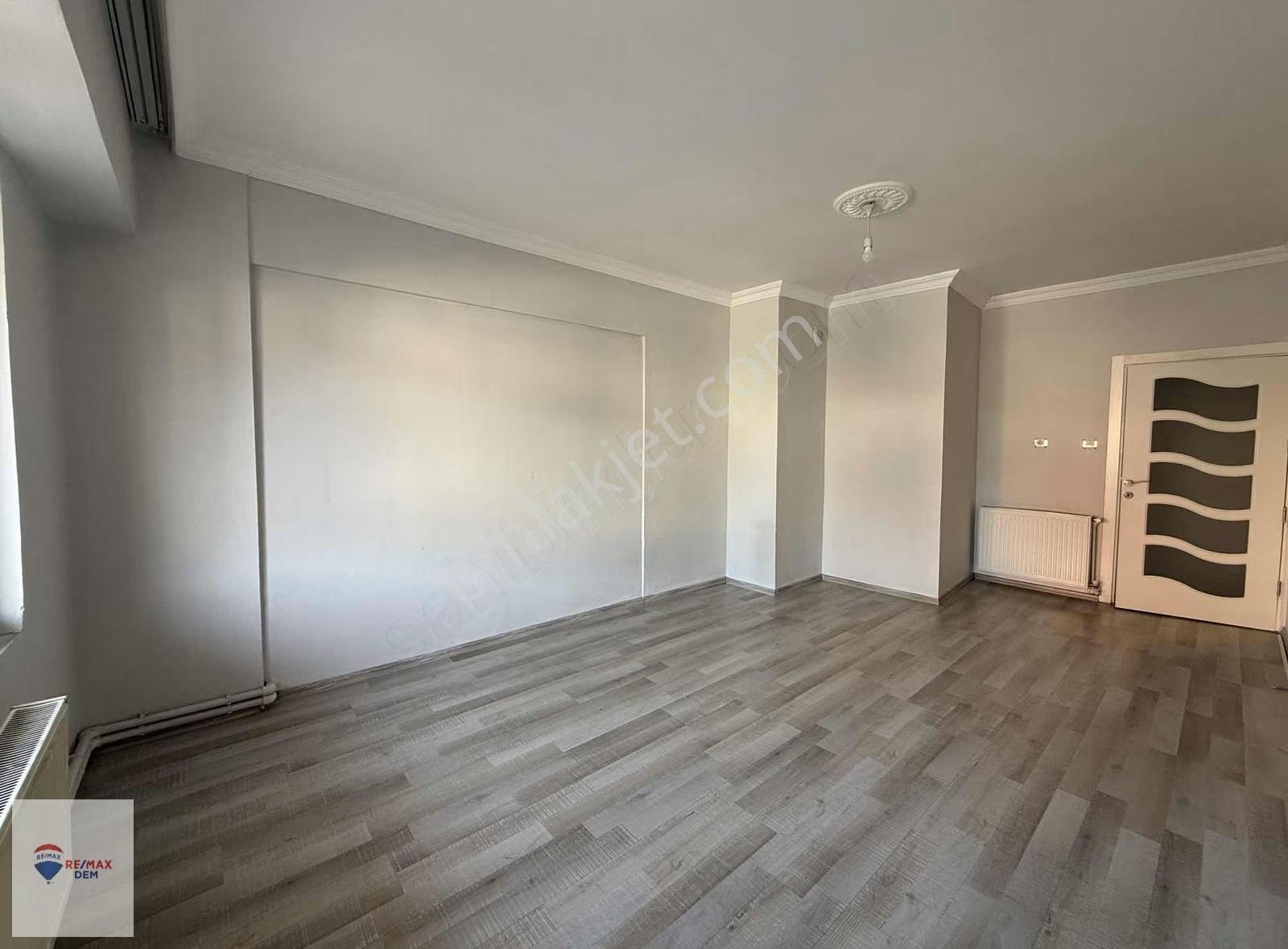 Remax Dem'den Arslanlı Mah.satılık 3+1geniş Daire - Görsel 3