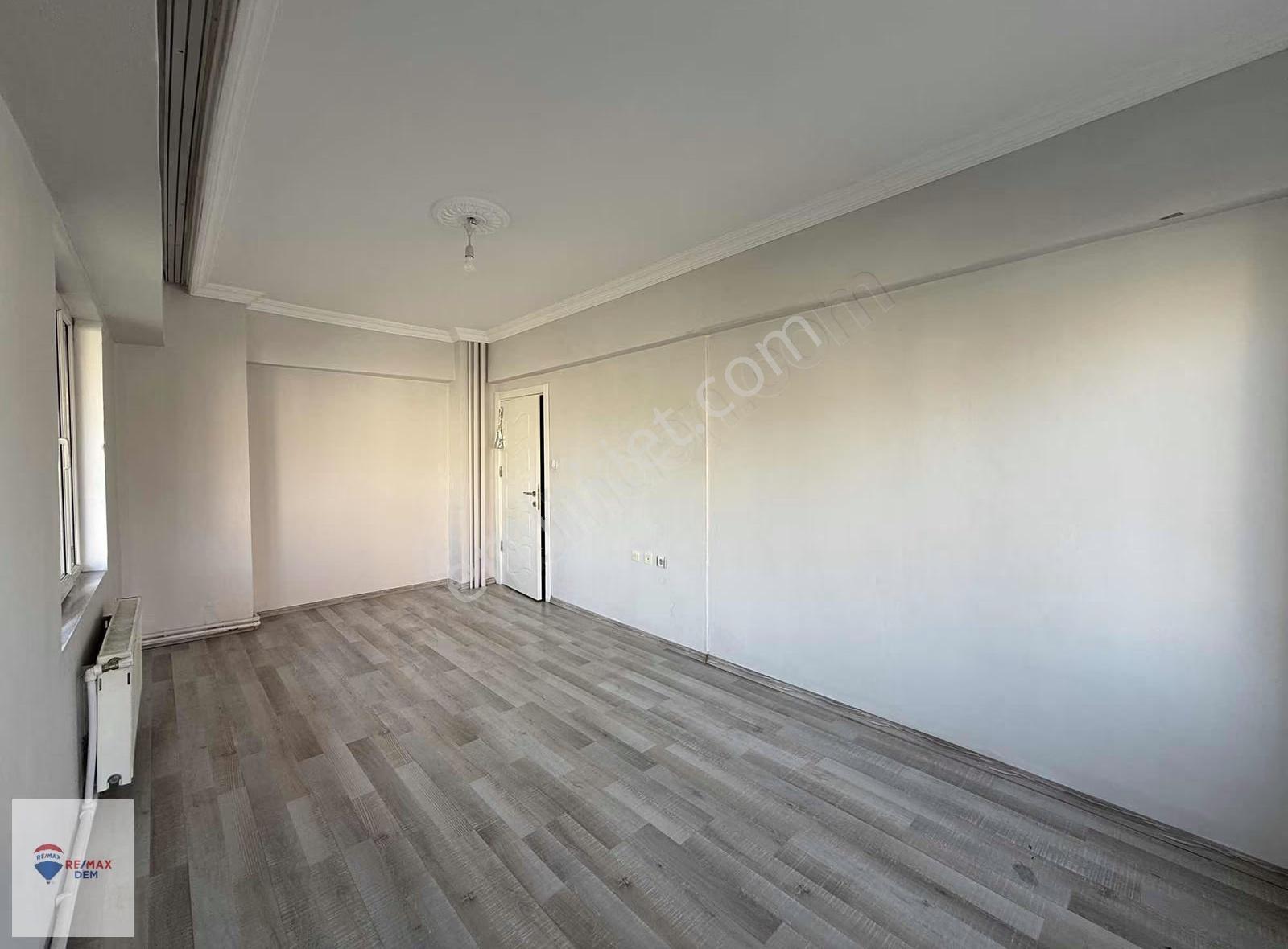 Remax Dem'den Arslanlı Mah.satılık 3+1geniş Daire - Görsel 7