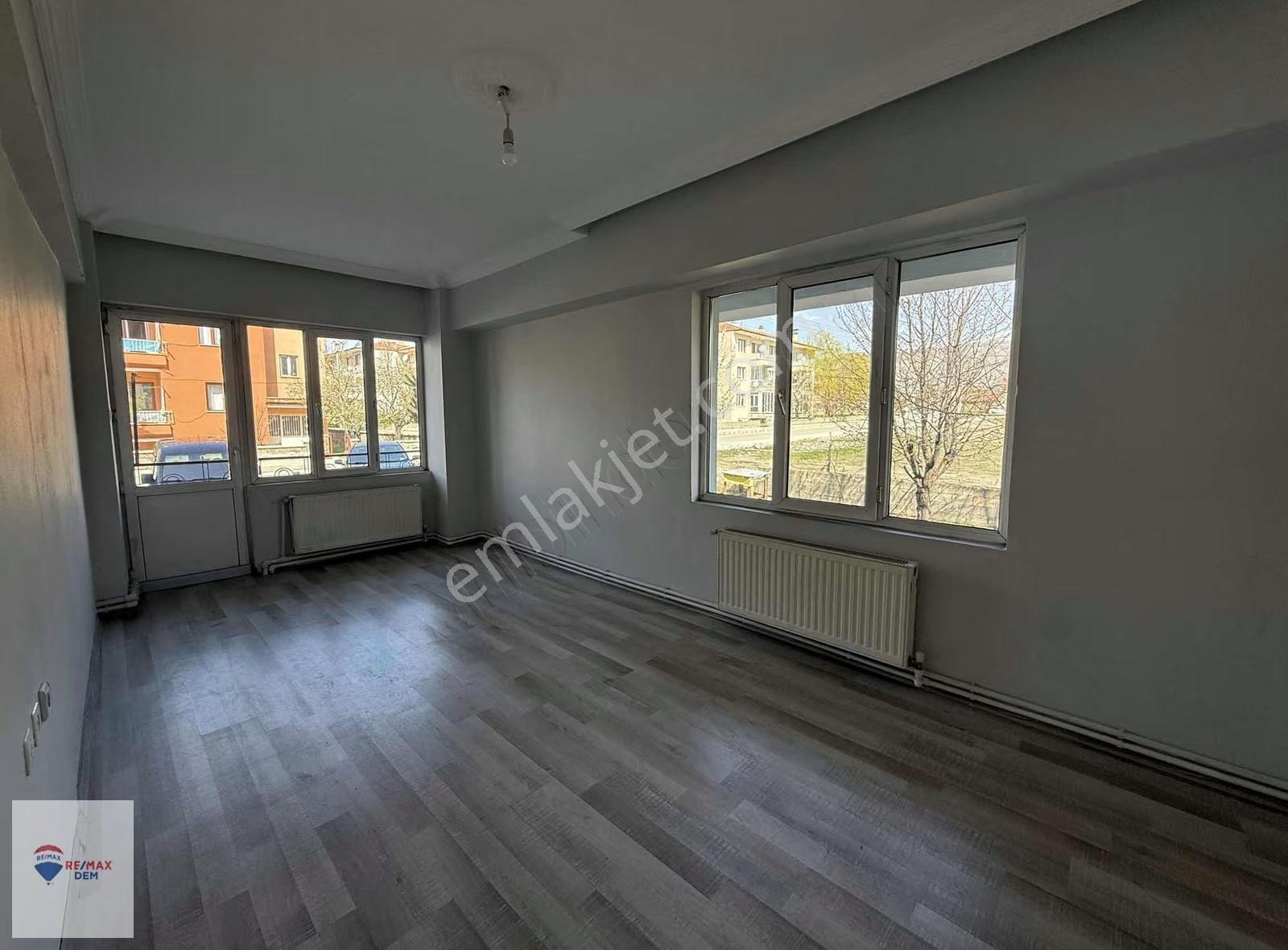 Remax Dem'den Arslanlı Mah.satılık 3+1geniş Daire - Görsel 12
