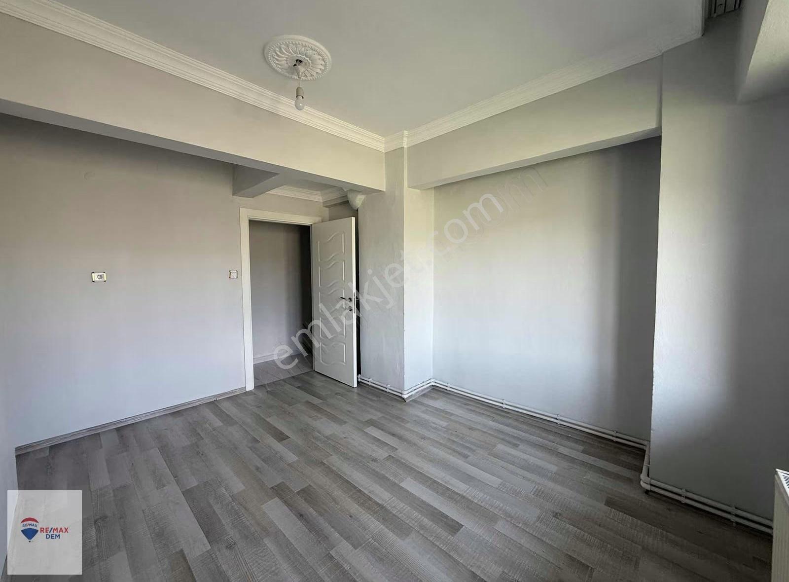 Remax Dem'den Arslanlı Mah.satılık 3+1geniş Daire - Görsel 14