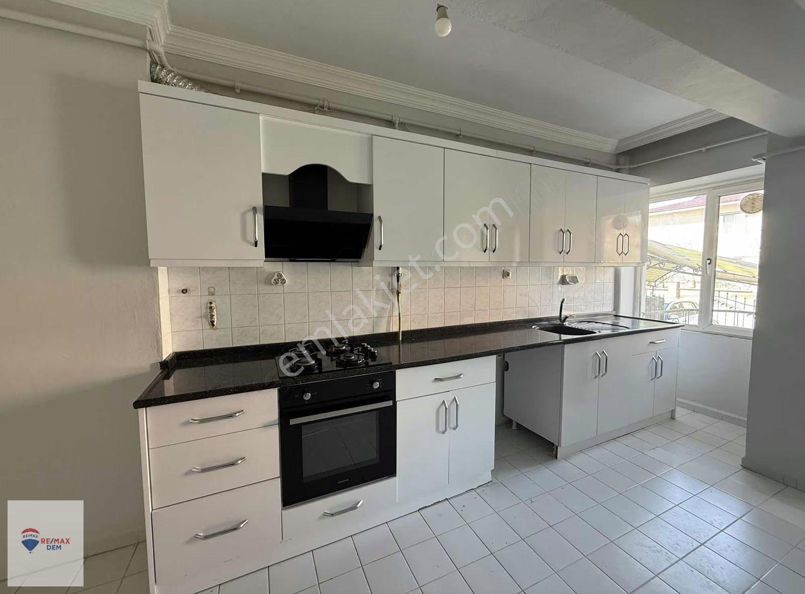 Remax Dem'den Arslanlı Mah.satılık 3+1geniş Daire - Görsel 13