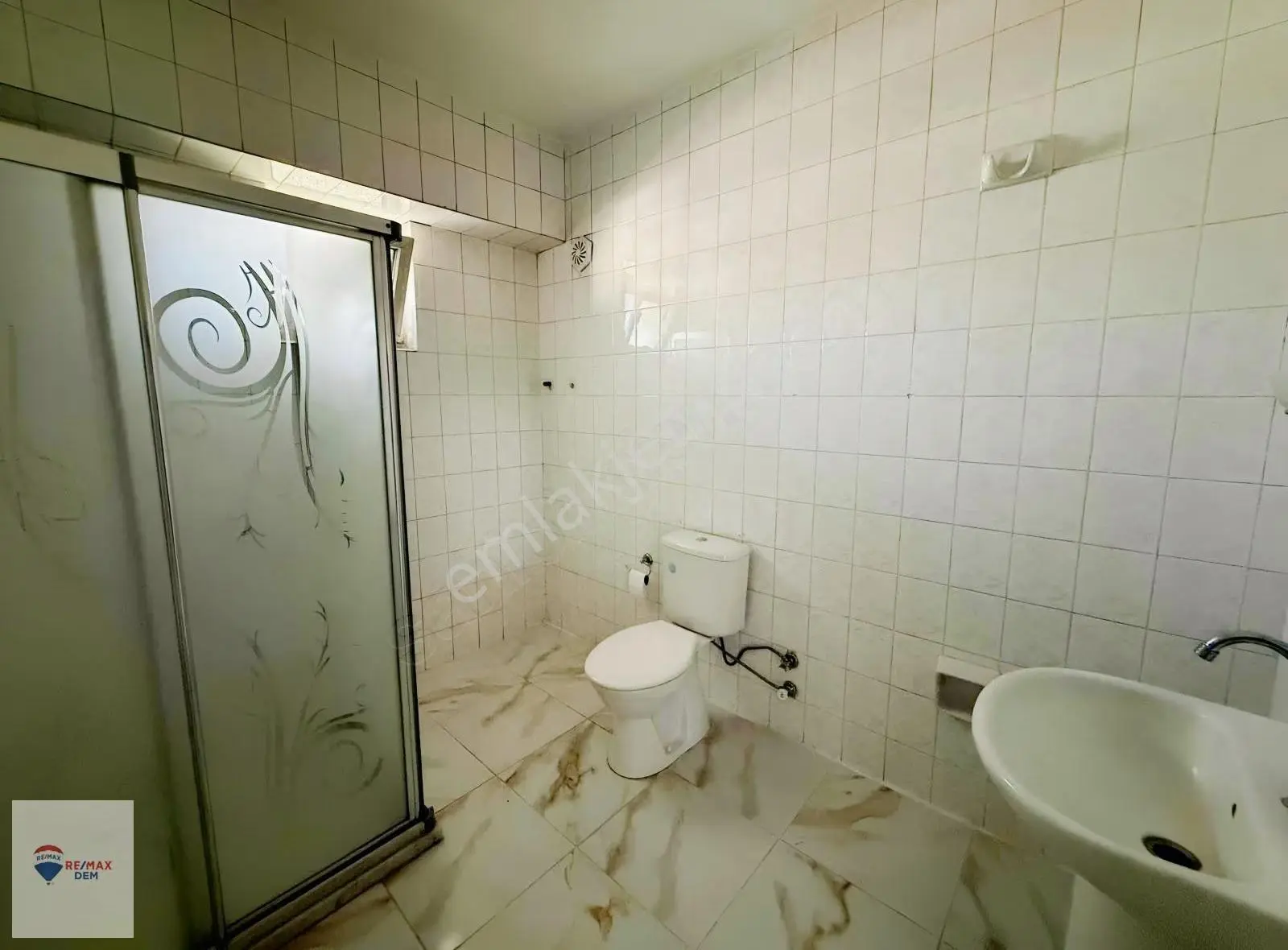 Remax Dem'den Arslanlı Mah.satılık 3+1geniş Daire
