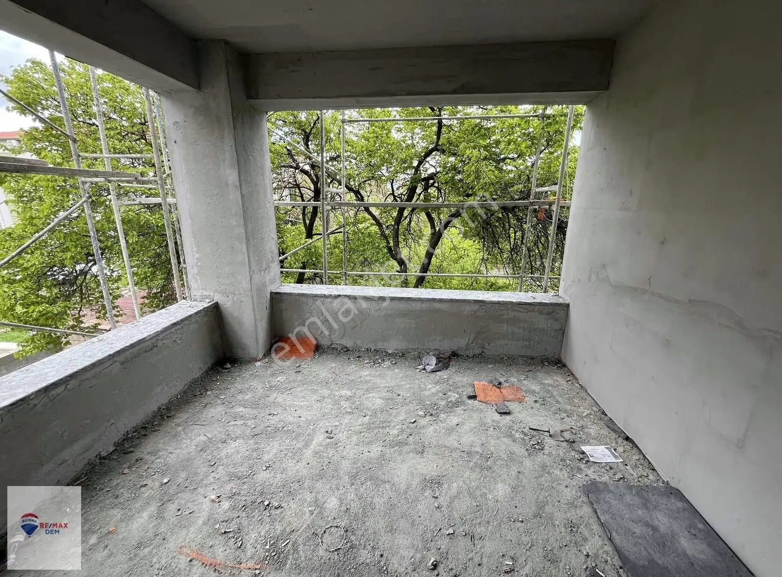 Remax Dem'den İnönü Mah. Ara Kat 3+1 Satılık 152 M2 Lüks Daire - Görsel 4