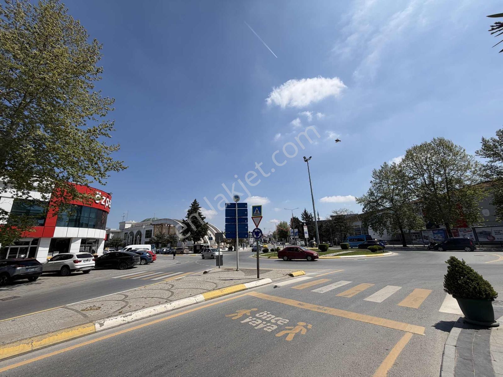 900m2 Serdivan Belediyesinde Kurumsal Kiracılı Dükkan Remax Vira - Görsel 13