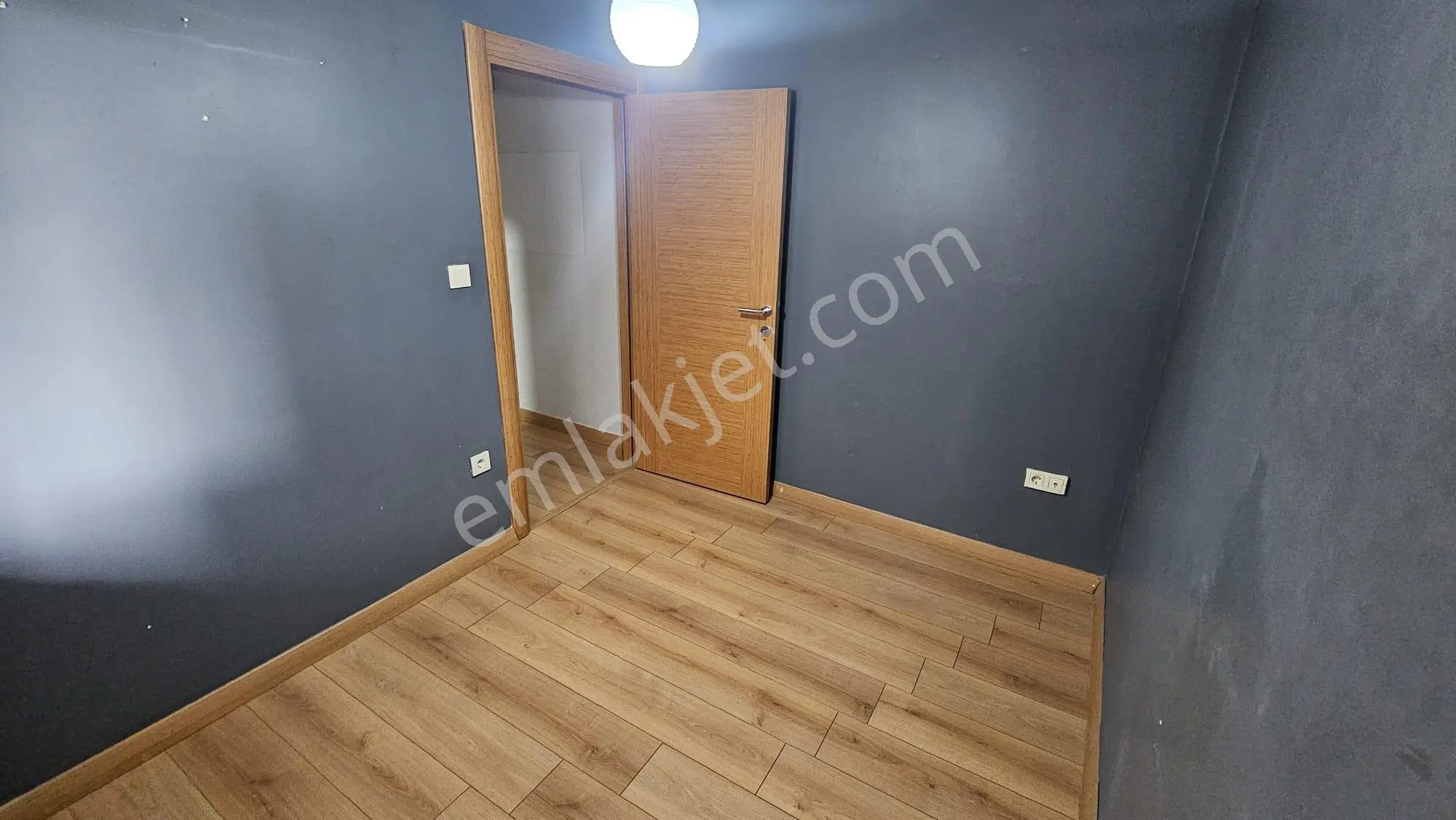 Kaçmazdan Merkezi Konumda Düz Girişli Kiralık 1+1 Dairemiz - Görsel 4