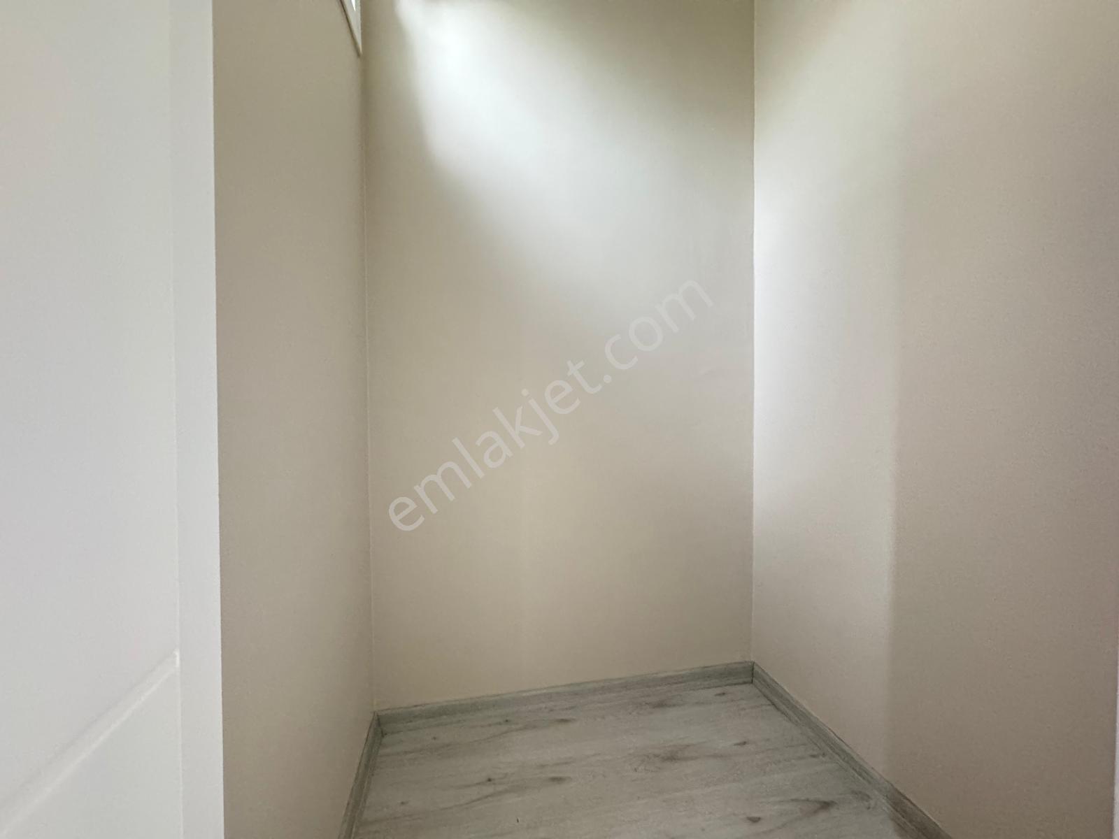 Suadiye'de Cadde'ye Yakın Balkonlu Sıfır 95 M2 Daire 2+1 - Görsel 16