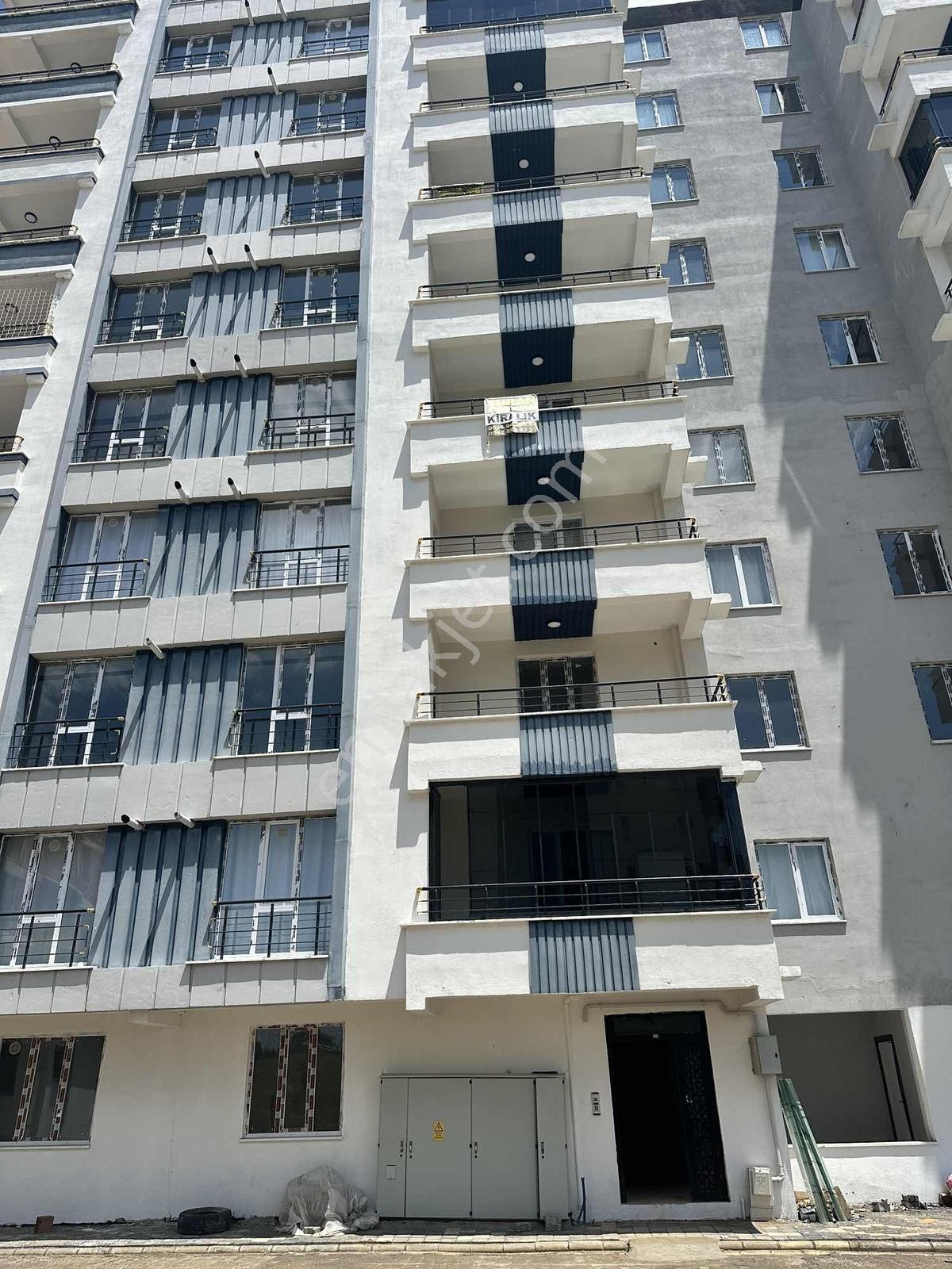 Turan Emlak'tan Yeni Şehir Mah.de Kiralık 2+0 Daire