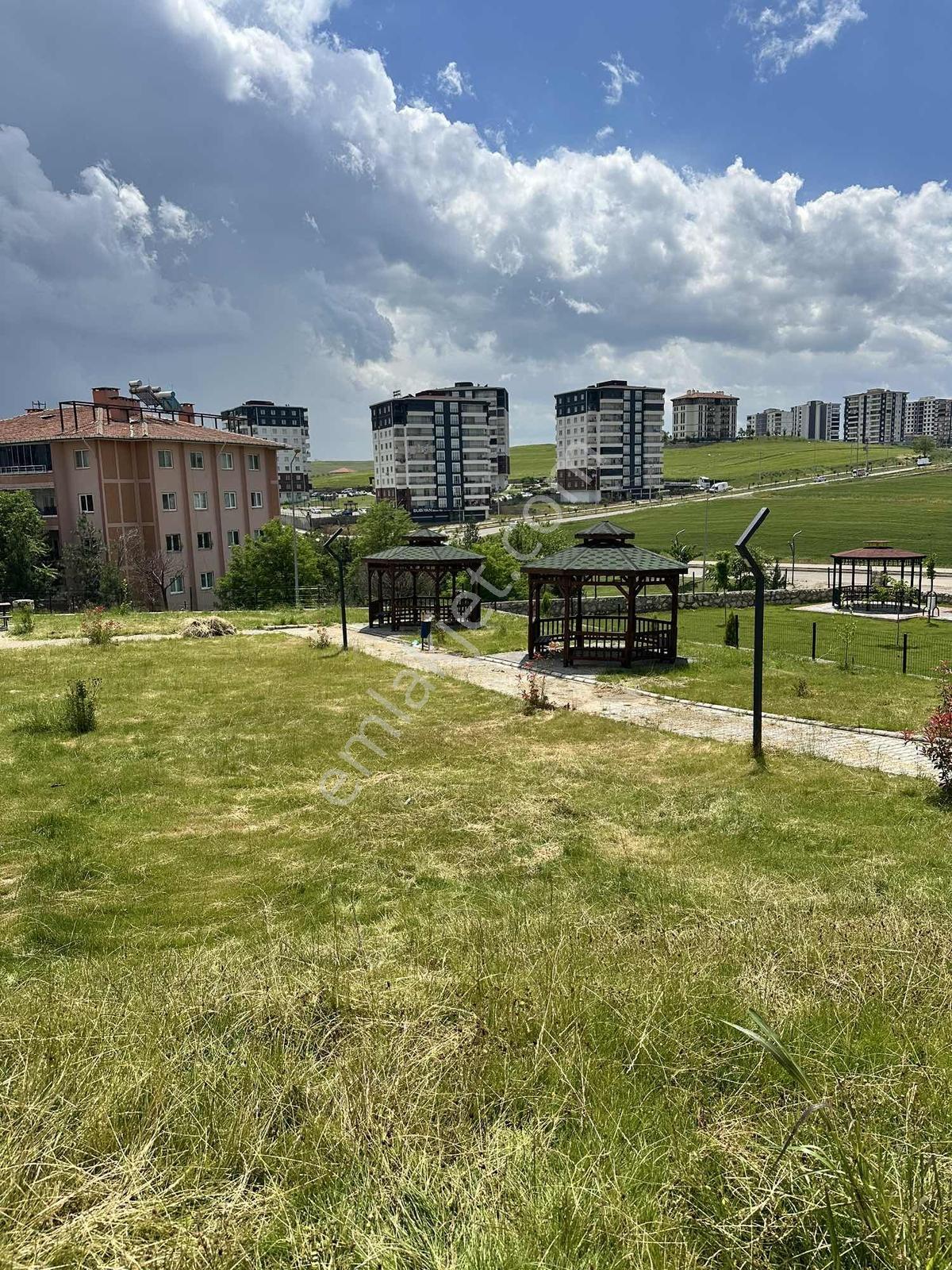 Turan Emlak'tan Yeni Şehir Mah.de Kiralık 2+0 Daire - Görsel 21
