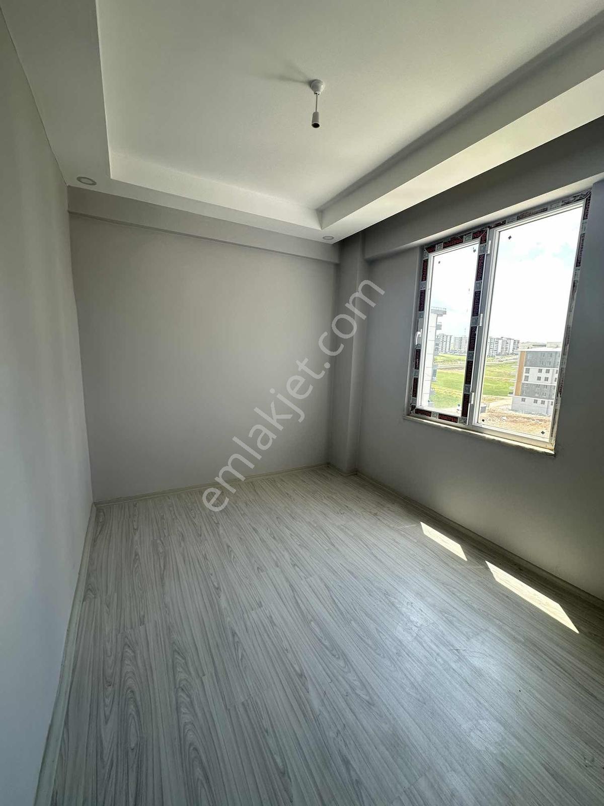 Turan Emlak'tan Yeni Şehir Mah.de Kiralık 2+0 Daire - Görsel 8
