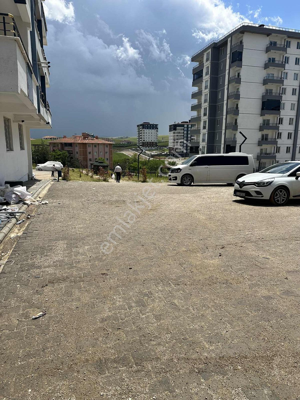 Turan Emlak'tan Yeni Şehir Mah.de Kiralık 2+0 Daire - Görsel 13