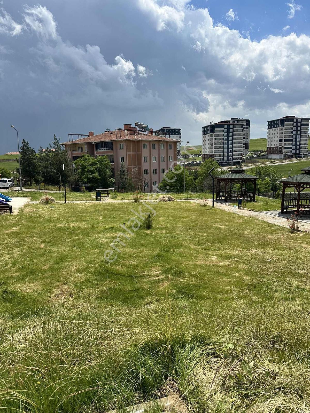 Turan Emlak'tan Yeni Şehir Mah.de Kiralık 2+0 Daire - Görsel 17