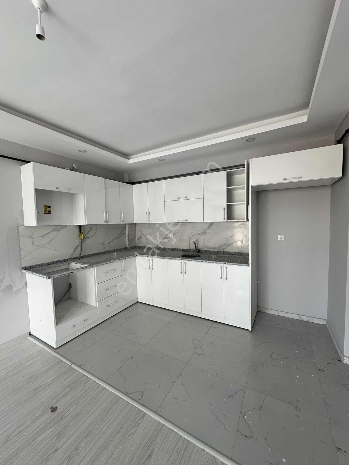 Turan Emlak'tan Yeni Şehir Mah.de Kiralık 2+0 Daire - Görsel 9