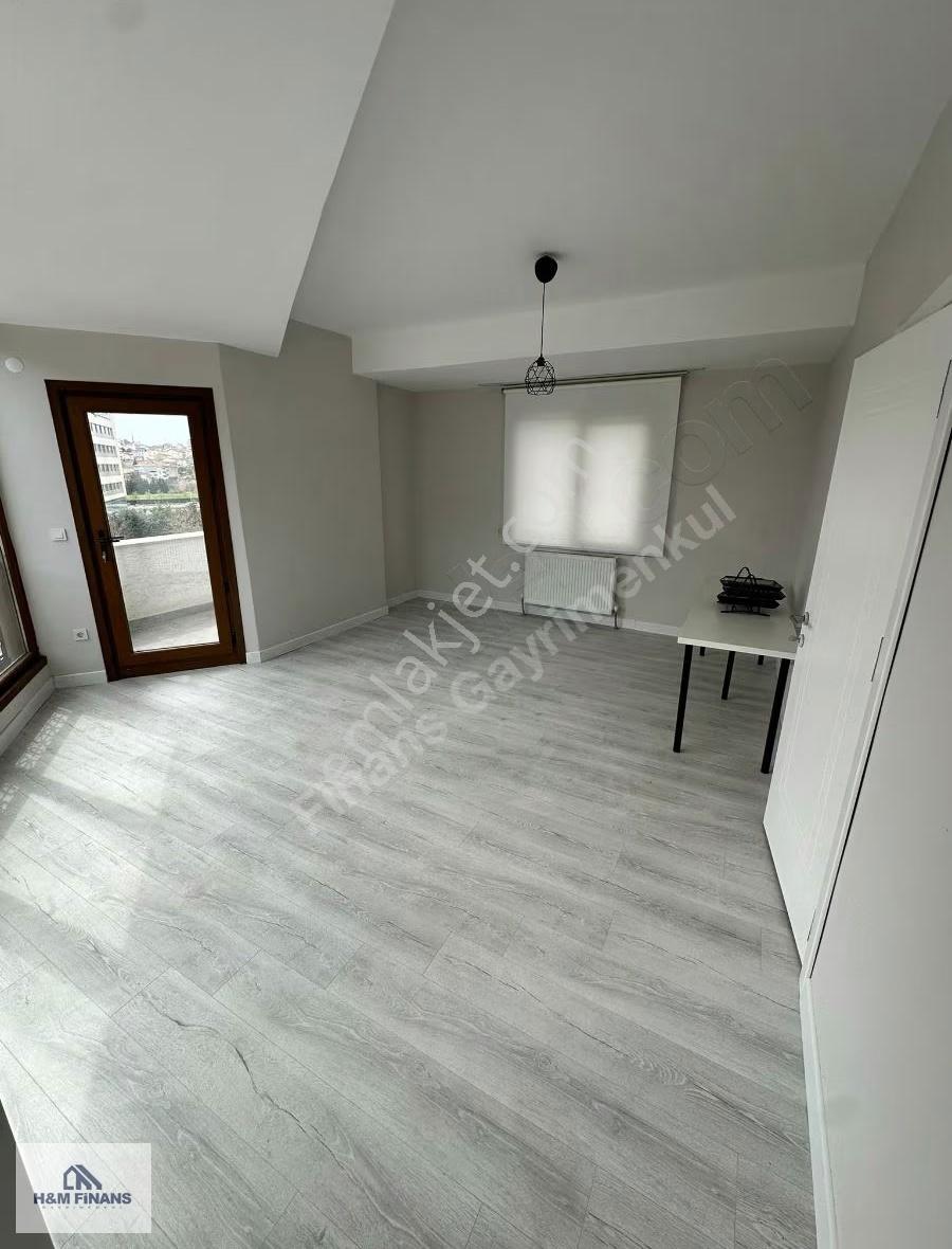 Çekmeköy Merkez Mah. Belediye 'nin Karşısında Kiralık Ofis Katı - Görsel 2
