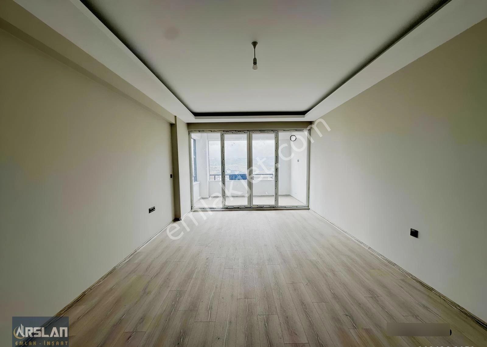 İnegöl Yunus Emre Mah.2+1,90m2,3.kat, Kapalı Havuz,satılık Daire