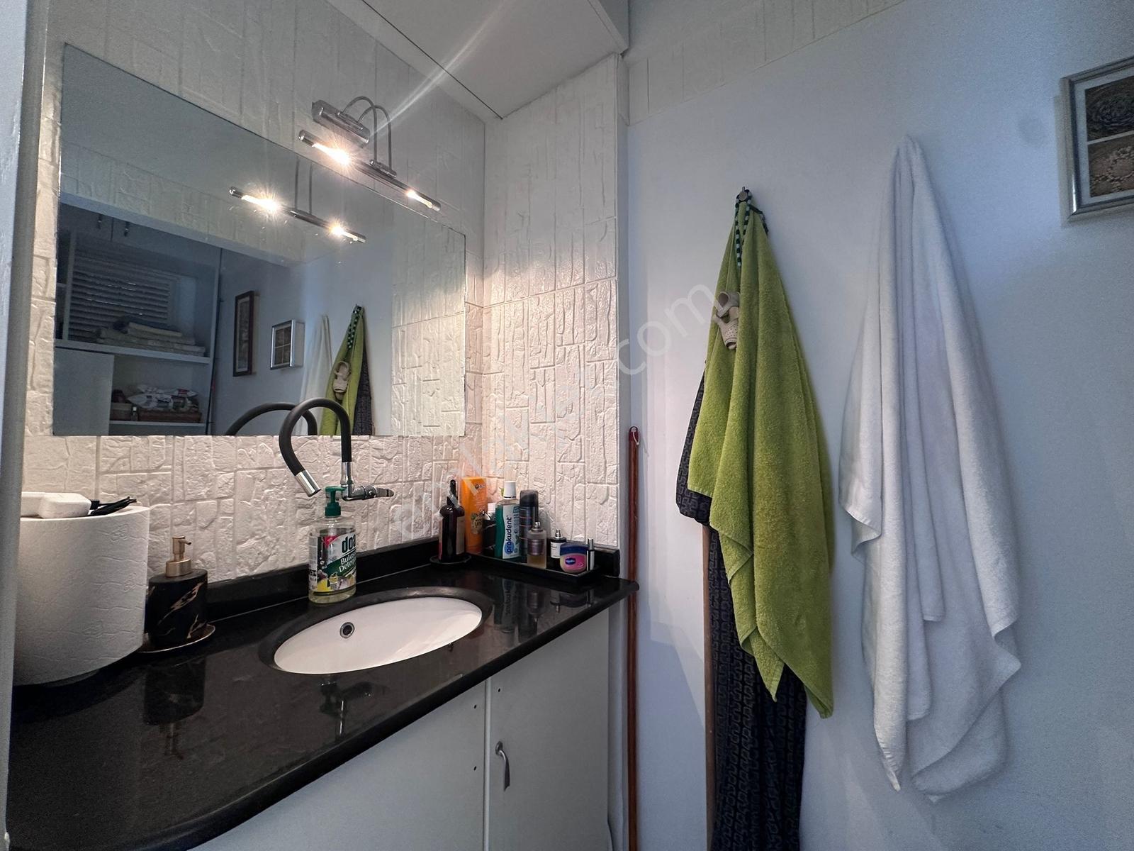 Alanya Merkezde Denize Sıfır 2+1 Komple Eşyalı Daire - Görsel 14
