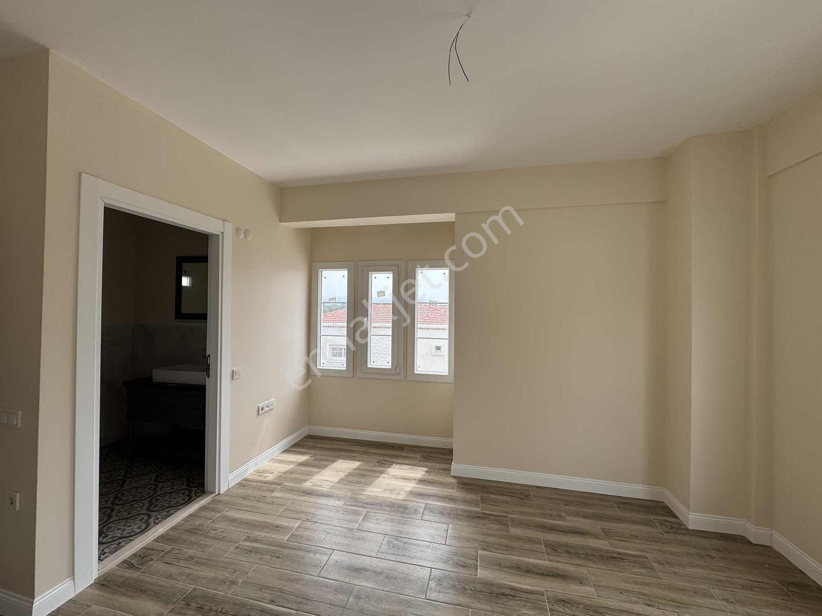 Site İçerisinde, Sıfır, Kiralık 3+1 Dublex Villa - Görsel 20